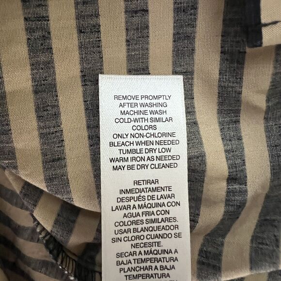 Chicos Shirt Womens Medium 1 Black Tan Stripe Wrinkle Resistant Casual Career - Picture 10 of 10